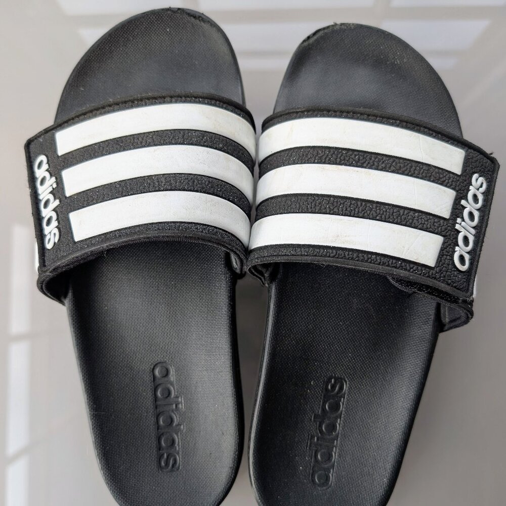 Adidas Adilette Comfort Adjustable Slide Sandal - Youth/Kids Size 6